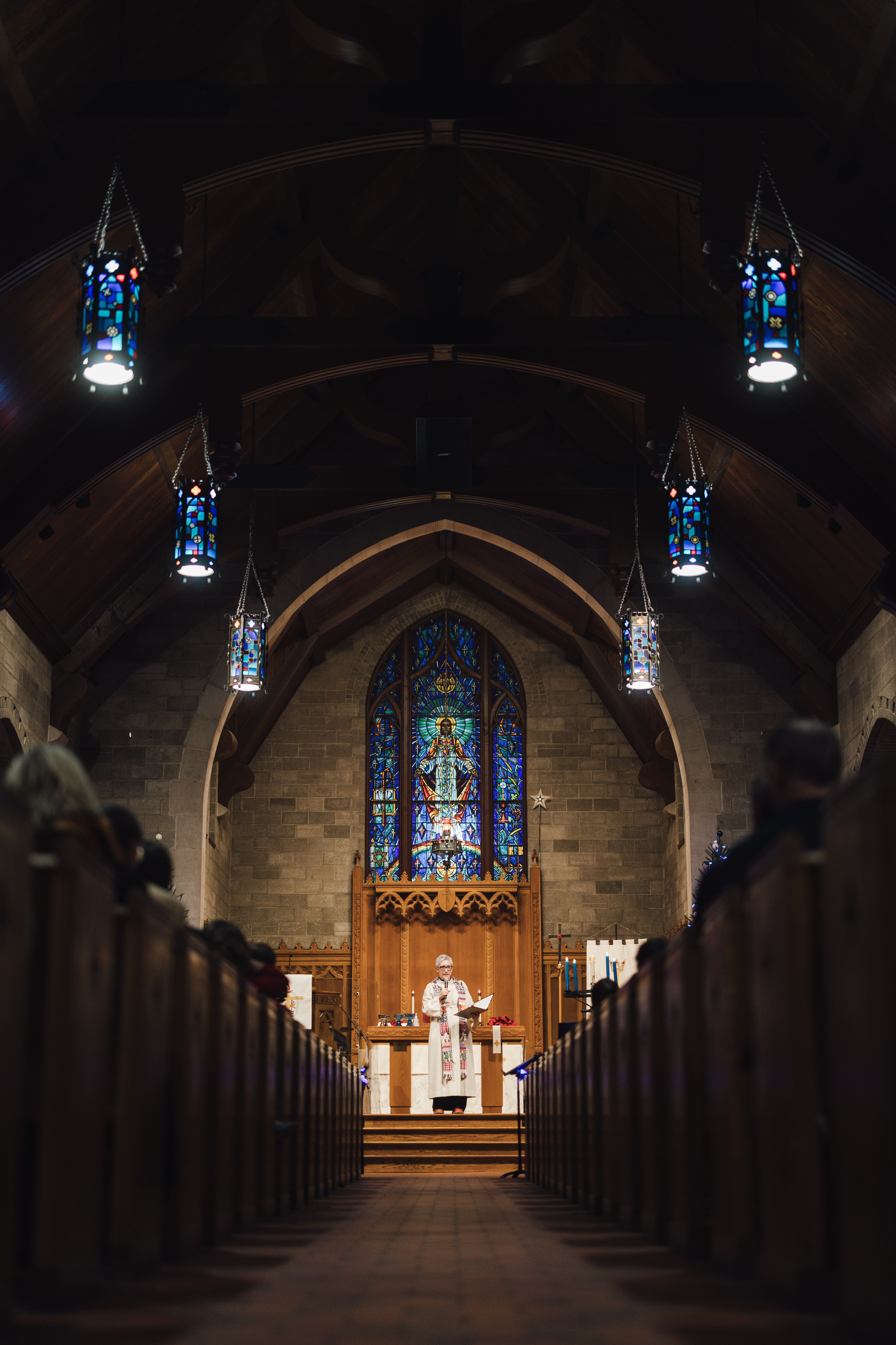 Another photo of Andrea Roske Metcalf preaching to her congregation